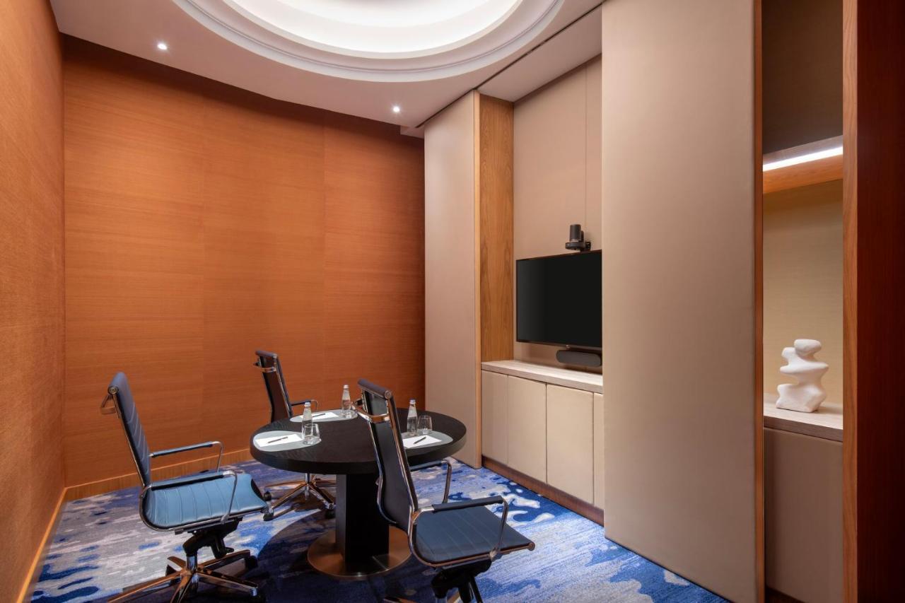 Abesq Doha Hotel And Residences, An Ihg Hotel Exterior photo A meeting room at the hotel