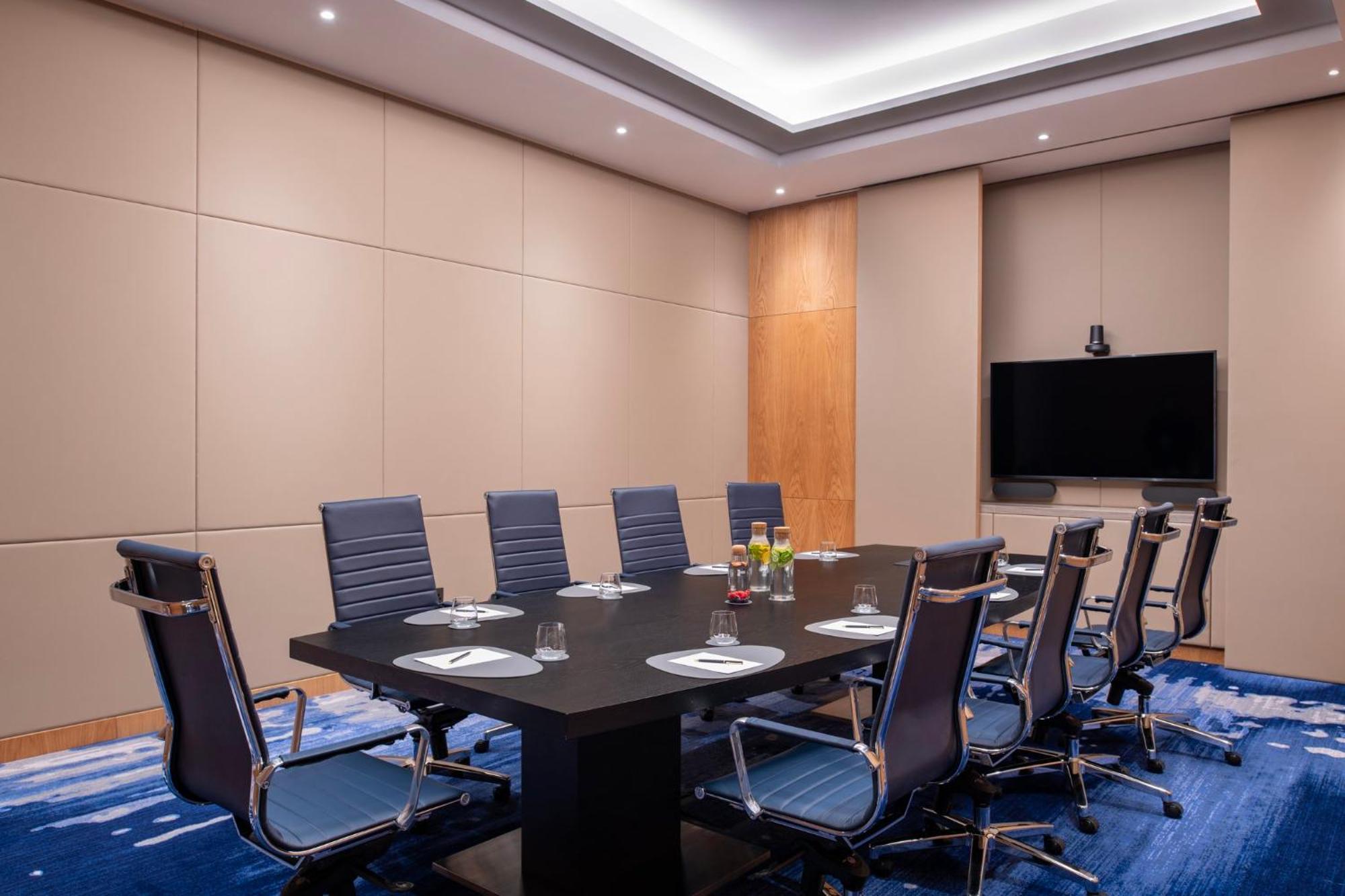 Abesq Doha Hotel And Residences, An Ihg Hotel Exterior photo Meeting room